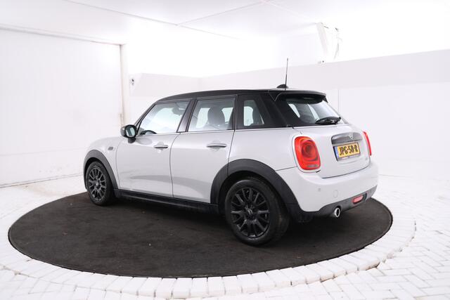 Mini COOPER Mini 1.5 Business Edition Automaat, Navigatie, Leer, Panorama,