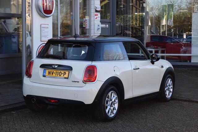 Mini COOPER Mini 1.5 Serious Business