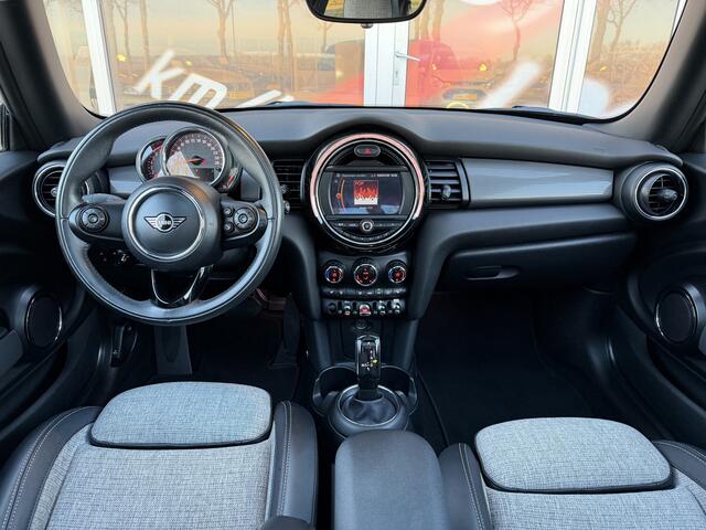 Mini COOPER Mini 1.5 Chili Automaat / Carplay / Panoramadak / Navi / 17" LM / PDC v+a