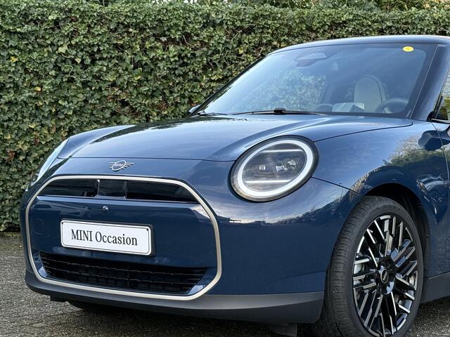 Mini COOPER Mini E | Pakket L | Panorama | Harman/Kardon | JCW Sportstoel.