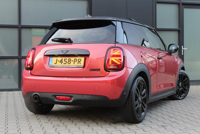 Mini COOPER 1.5 Cooper Summer Red Edition | Panoramdak | Leder | British Flags