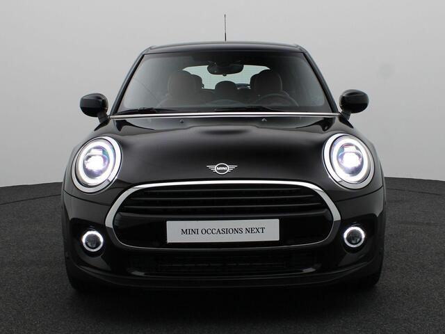 Mini COOPER 5-deurs Chili + Serious Business + Comfort Access + Sportstoelen + LED Koplampen + Harman Kardon + 17''