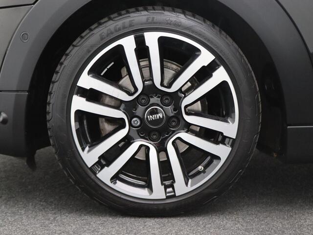 Mini COOPER 5-deurs Chili + Serious Business + Comfort Access + Sportstoelen + LED Koplampen + Harman Kardon + 17''