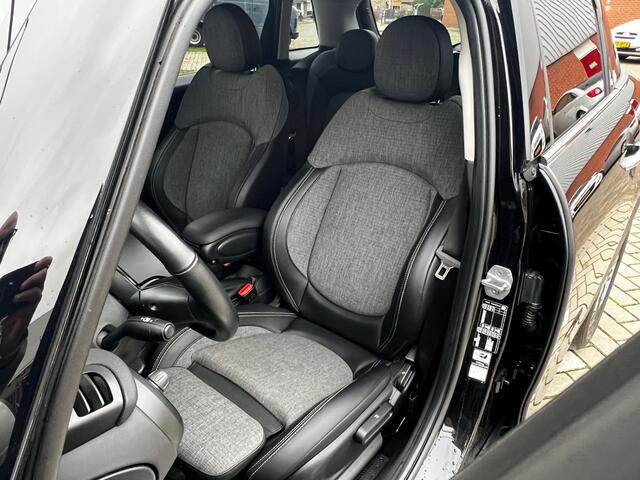 Mini COOPER Mini 1.5 Classic Chili Turbo 136 PK 5 Deurs / Airco / Navigatie / Apple CarPlay / 16" 5 Spoke Velg / Sport Int / Park Sensors / 1e Eigenaar!