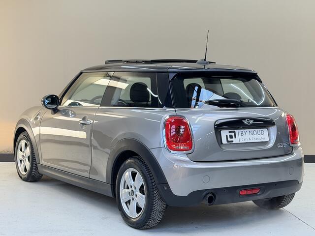 Mini COOPER Mini 1.5 Salt Business Origineel Nederlands, Panoramadak, Camera, Navigatie, Stoelverwarming, Parkeersensoren, 4 seizoenen banden, Verwarmde voorruit,