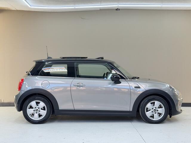 Mini COOPER Mini 1.5 Salt Business Origineel Nederlands, Panoramadak, Camera, Navigatie, Stoelverwarming, Parkeersensoren, 4 seizoenen banden, Verwarmde voorruit,