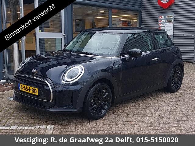 Mini COOPER Mini 1.5 Classic Automaat | Apple Carplay & AndroidAUTO | Parkeersensoren | 1e eigenaar |