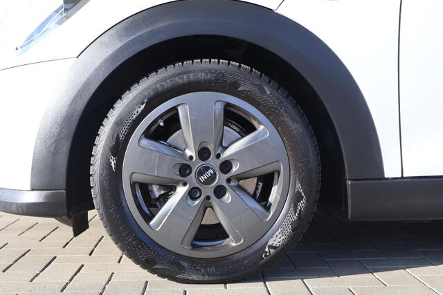 Mini COOPER 5-deurs 1.5 Classic | Cruise Control | Parkeersensor Achter | LED Koplampen