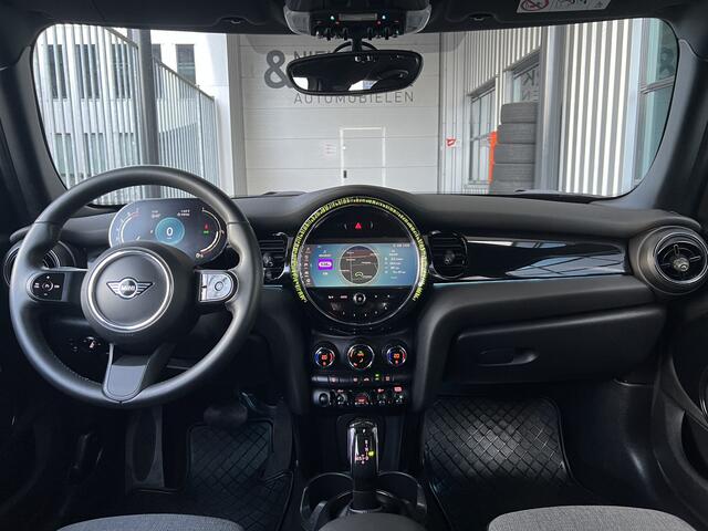 Mini COOPER Mini 1.5 Classic | AUTOMAAT | CARPLAY/ANDROID | NAVI | CRUISE CONTROL | PDC | CLIMATE CONTROL | LMV 17'' | LED | BLUETOOTH