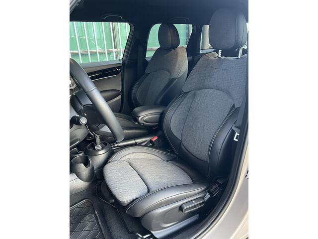 Mini COOPER Mini 1.5 Classic | AUTOMAAT | CARPLAY/ANDROID | NAVI | CRUISE CONTROL | PDC | CLIMATE CONTROL | LMV 17'' | LED | BLUETOOTH