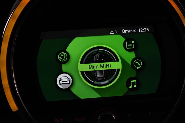 Mini COOPER Mini 1.5 *1ste Eigenaar*Panoramadak*Stoelverwarming*Parkassist*