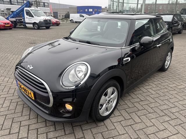 Mini COOPER Mini 1.5 Business Navi Cruise Parkeersensoren