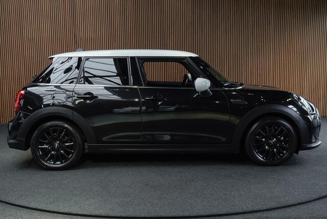 Mini COOPER Mini 1.5 Navi Leer Camera PDC Carplay Keyless Go & Entry LM velgen Zwarte binnenhemel Stoelverwarming Sportstoelen LED BTW auto!