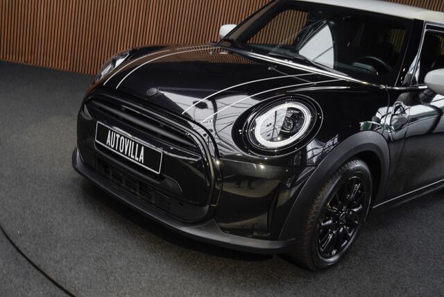 Mini COOPER Mini 1.5 Navi Leer Camera PDC Carplay Keyless Go & Entry LM velgen Zwarte binnenhemel Stoelverwarming Sportstoelen LED BTW auto!