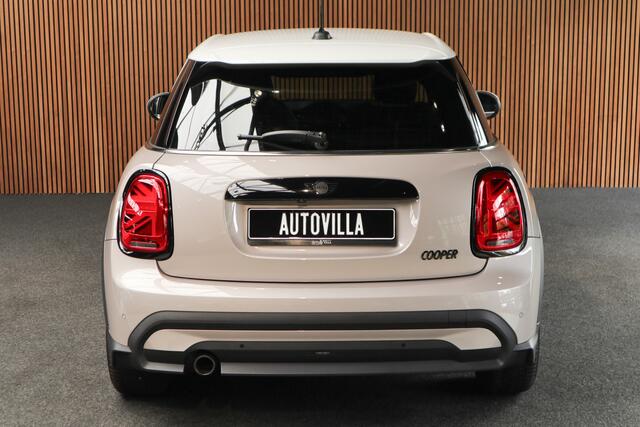 Mini COOPER Mini 1.5 Navi Leer Camera PDC Carplay Keyless Go & Entry LM velgen Zwarte binnenhemel Stoelverwarming Sportstoelen LED BTW auto!