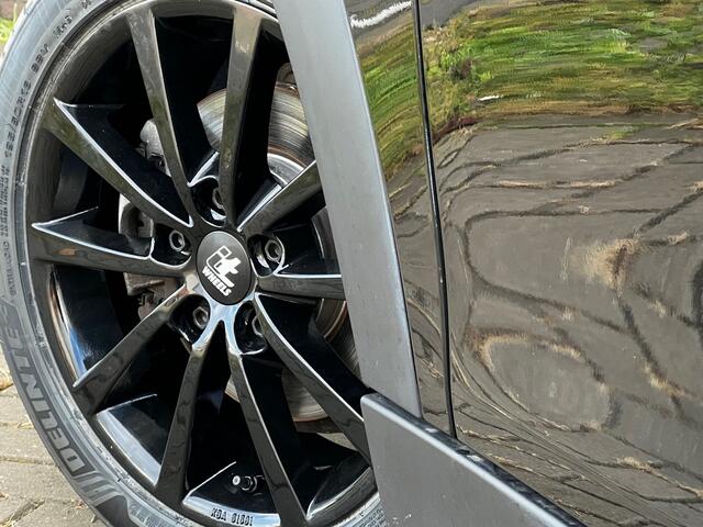 Mini COOPER Mini 1.5 Classic Chili Turbo 136 PK 5 Deurs / Airco / Navigatie / Apple CarPlay / 16" Black Line Velg / Sport Int / Park Sensors / 1e Eigenaar!