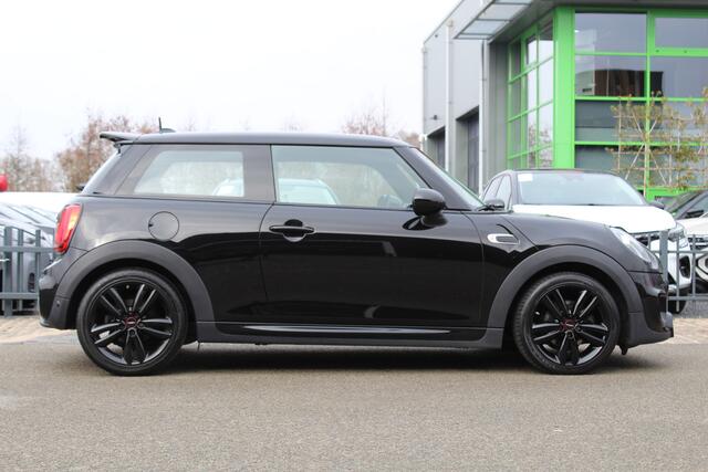 Mini COOPER 1.5 Cooper | JCW pakket | LED | Kuipstoelen | NL-auto