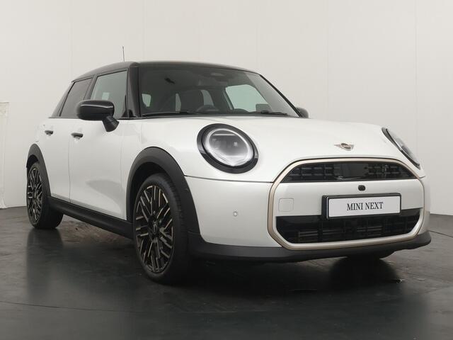Mini COOPER 5-deurs C Favoured | Pakket-L | Stuur- Stoelverwarming | 360° Camera | LED | NAVI |