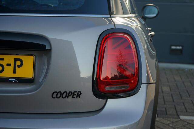 Mini COOPER 1.5 Classic