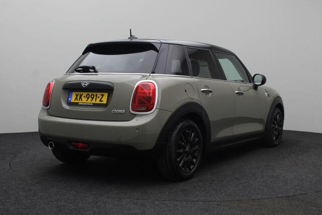 Mini COOPER 1.5 Pepper 2019 | Dealer Onderhouden | Navigatie | Carplay | Cruise Control | Spraakbediening | Stoelverwarming | Stuurwiel Bediening | Keyless 2 Sleutels | Nationale Autopas