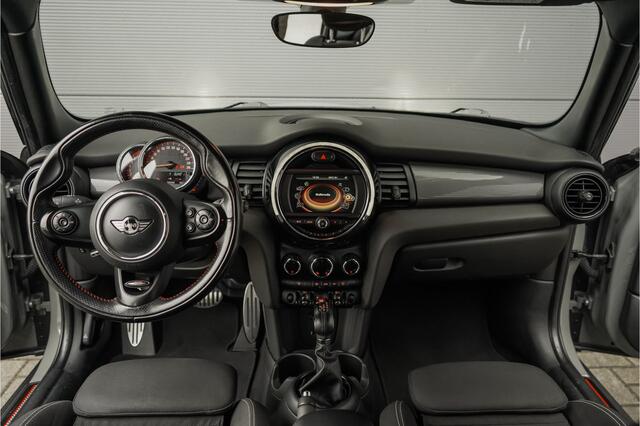 Mini COOPER Mini 1.5 Serious Business 5DRS JCW Interieur Navi 17"