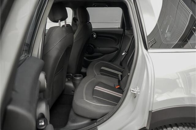 Mini COOPER Mini 1.5 Serious Business 5DRS JCW Interieur Navi 17"