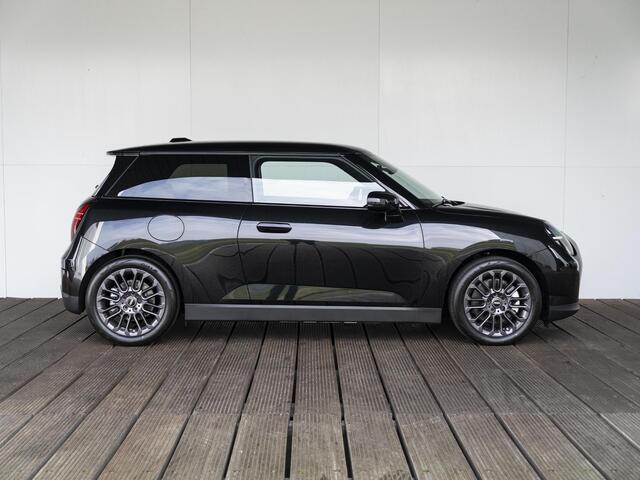 Mini COOPER 3-deurs E Blackyard + Stoelverwarming + Head-up display