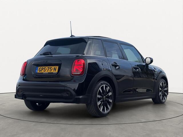 Mini COOPER 1.5 Automaat 5-Deurs Yours Pano Head-UP Leer