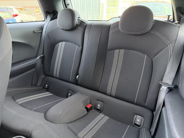 Mini COOPER Mini BWJ 2017 1.5 136 PK Serious Business FULL LED | KEYLESS | NAVI | CLIMA | CRUISE | BLUETOOTH | LMV | PDC