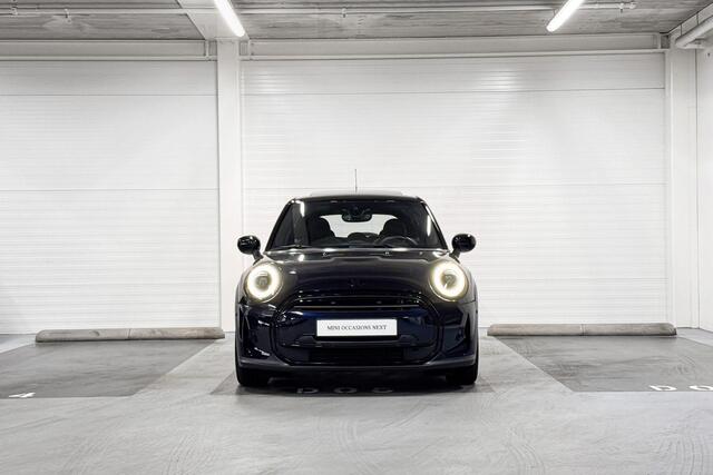 Mini COOPER 5-Deurs Camden Edition | Achteruitrijcamera | Panoramadak | Stoelverwarming