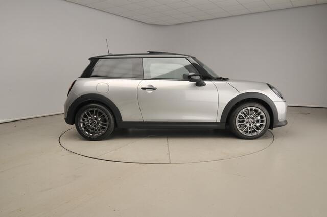 Mini COOPER 3-deurs C Automaat / Panoramadak / JCW Sportstoelen / Harman-Kardon / Head-up / Alu wielen 17 inch