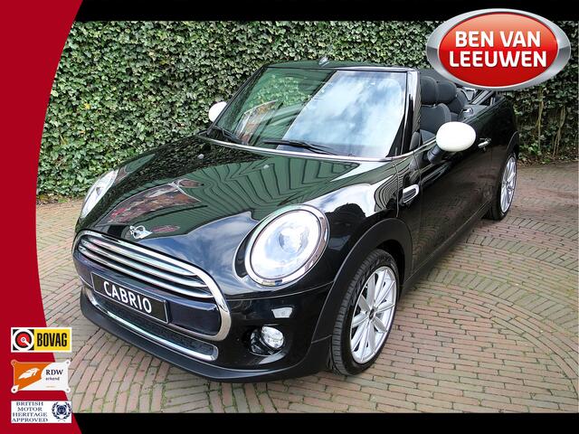 Mini COOPER Cabrio 1.5 Chili F57 met Keyless, LED, Navi, BT en 17"