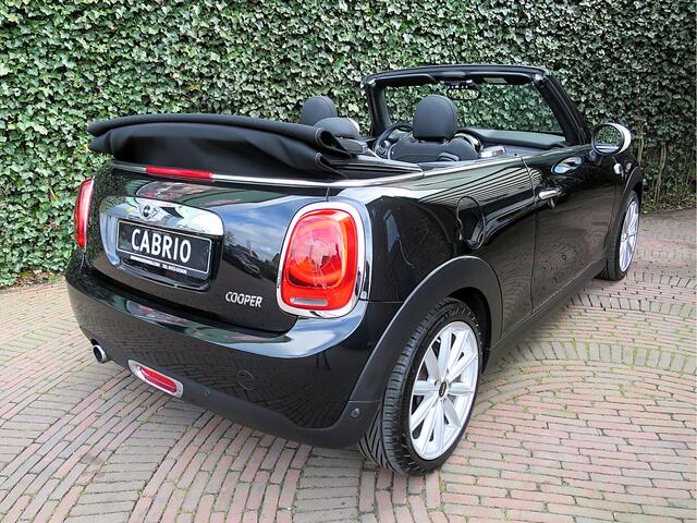 Mini COOPER Cabrio 1.5 Chili F57 met Keyless, LED, Navi, BT en 17"