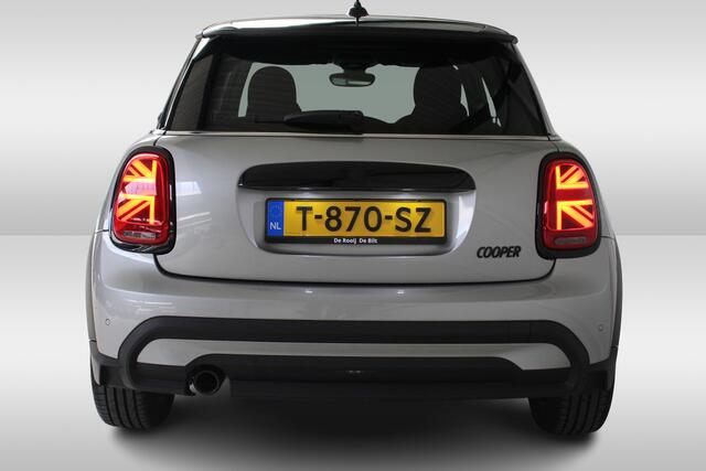 Mini COOPER Mini 1.5 Camden Edition Navigatie by App | Parkeersensoren | Airco | Lichtmetalen velgen
