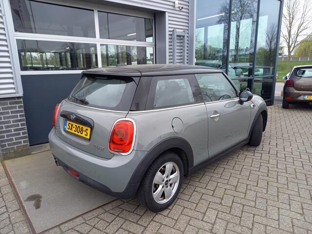 Mini COOPER Mini 1.5 - 1 EIGENAAR - NL AUTO - NAVI - AIRCO - CRUISE -