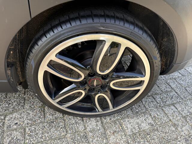Mini COOPER Mini 1.5 Chili.JCW pakket! Facelift !,Leer,Pano,LED. Super mooi !!