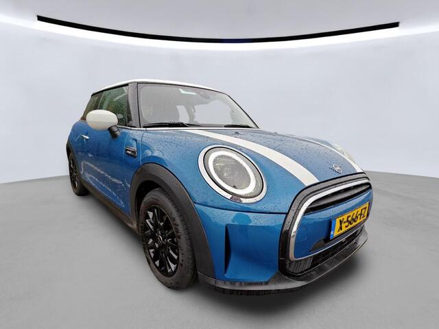Mini COOPER Mini 1.5 Camden Edition NL-AUTO | LAGE KM STAND | NAVI | 1/2 LEDER