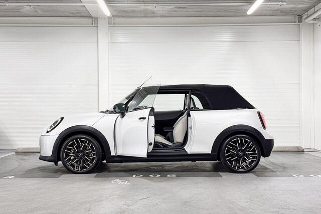 Mini COOPER Cabrio 2.0 Cooper C Favoured M | 18 inch Night Flash Spoke 2-tone