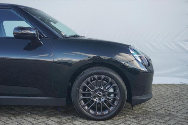 Mini COOPER 3-deurs E Blackyard | Pakket XS | Head-Up Display | Stoelverwarming | Led-Koplampen | Parking Assistant | Driving Assistant