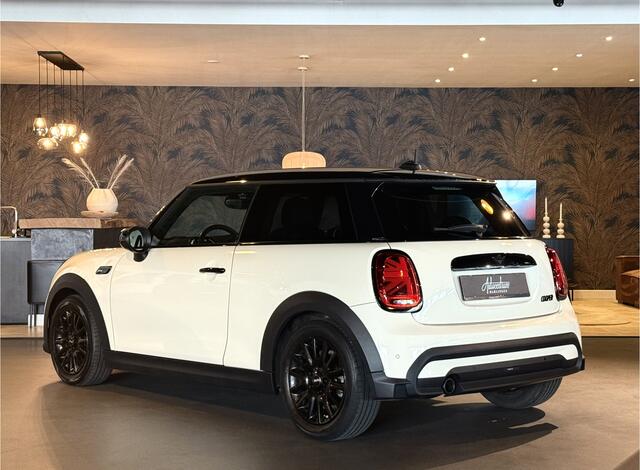 Mini COOPER Mini 1.5 Classic CAMDEN Uitv. I Automaat