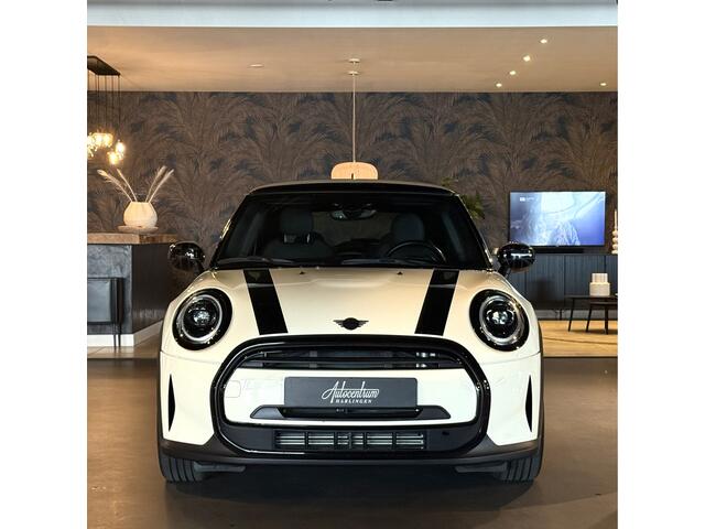 Mini COOPER Mini 1.5 Classic CAMDEN Uitv. I Automaat