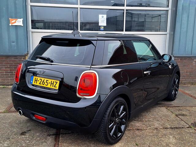 Mini COOPER Mini 1.5 Black, Navigatie, Airco, Dab, 17"Lm velgen, Bluetooth
