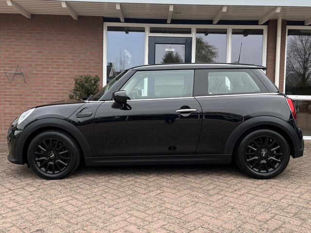 Mini COOPER Mini 1.5 Essential