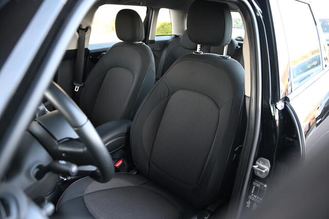 Mini COOPER Hatchback Camden / Cruise Control / LED / Ambiance verlichting / Multifunctioneel stuurwiel