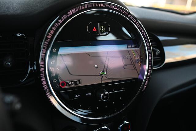 Mini COOPER Hatchback Camden / Cruise Control / LED / Ambiance verlichting / Multifunctioneel stuurwiel