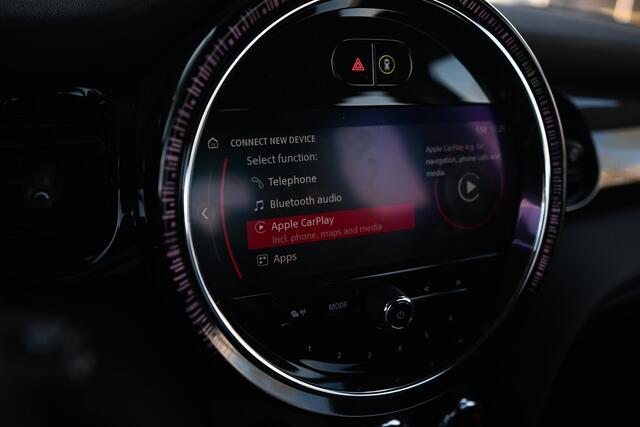 Mini COOPER Hatchback Camden / Cruise Control / LED / Ambiance verlichting / Multifunctioneel stuurwiel