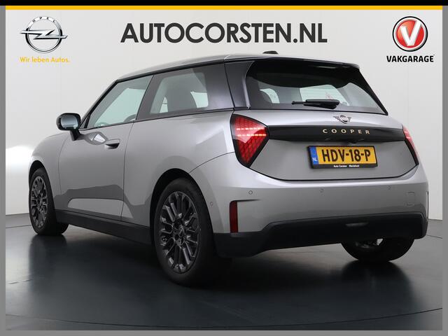 Mini COOPER Mini E 40.7kWh SOH 99% Navi Camera Apple Carplay Android Auto Cruise Control Pdc Lmv DAB Led Regen-Lichtsensor Bluetooth Dodehoek detector Rijstrooksensor WiFi Isofix Origineel Nederlandse Auto Fabrieksgarantie tot 7-2-2028 Accu garantie tot 7-2-2033/160.