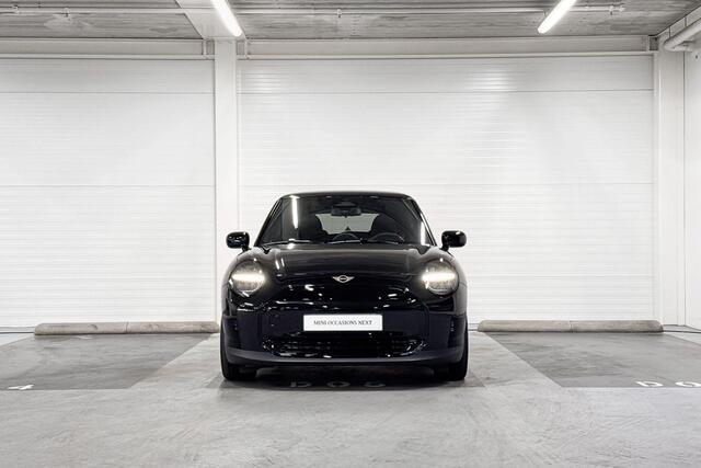 Mini COOPER 3-Deurs E Essential | Head-Up Display | Achteruitrijcamera | Stoelverwarming