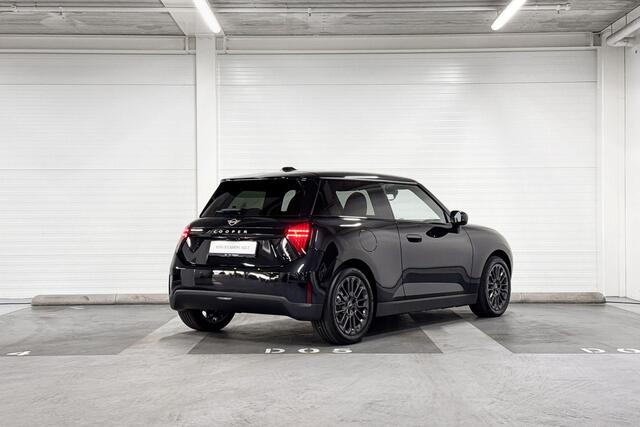 Mini COOPER 3-Deurs E Essential | Head-Up Display | Achteruitrijcamera | Stoelverwarming