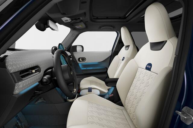 Mini COOPER 5-deurs 1.5 Cooper C Favoured L | 18 Inch Night Flash Spoke 2-tone | Opruimingsvoordeel